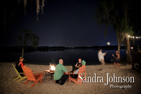 Best Lakeside wedding at Paradise Cove in Orlando, Florida - Wedding photographer - Sandra Johnson (SJFoto.com)